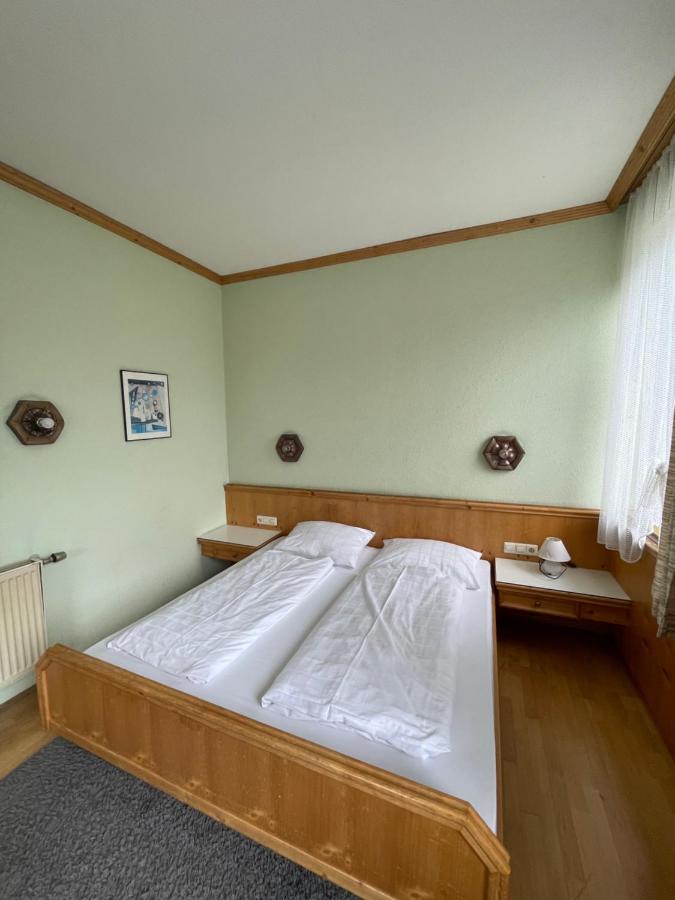 Kreuz! Einfach. Guenstig. Schlafen. Bed & Breakfast Ulm Dış mekan fotoğraf